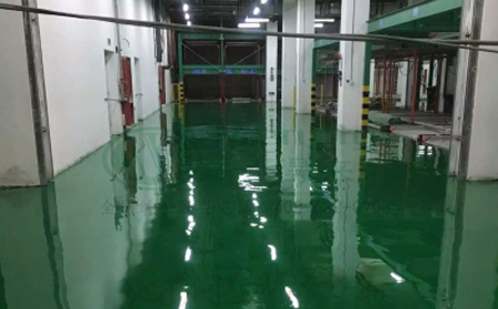 11月天山天山环氧地坪施工高峰来袭，梦得来化工多项目同步推进保交付