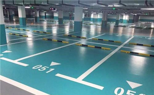 天山天山环氧地坪中涂：构筑坚固地面的关键环节